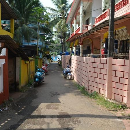 Esther Guest House Calangute Exterior foto